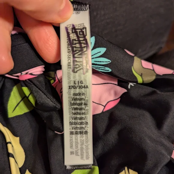 PINK 4 Way Reversible Cap Sleeve Bikini Top in Floral Black, Size Large - Picture 8 of 8